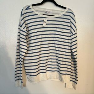 NWT Soft Textured Stripe Blue and White Pocket Tee L